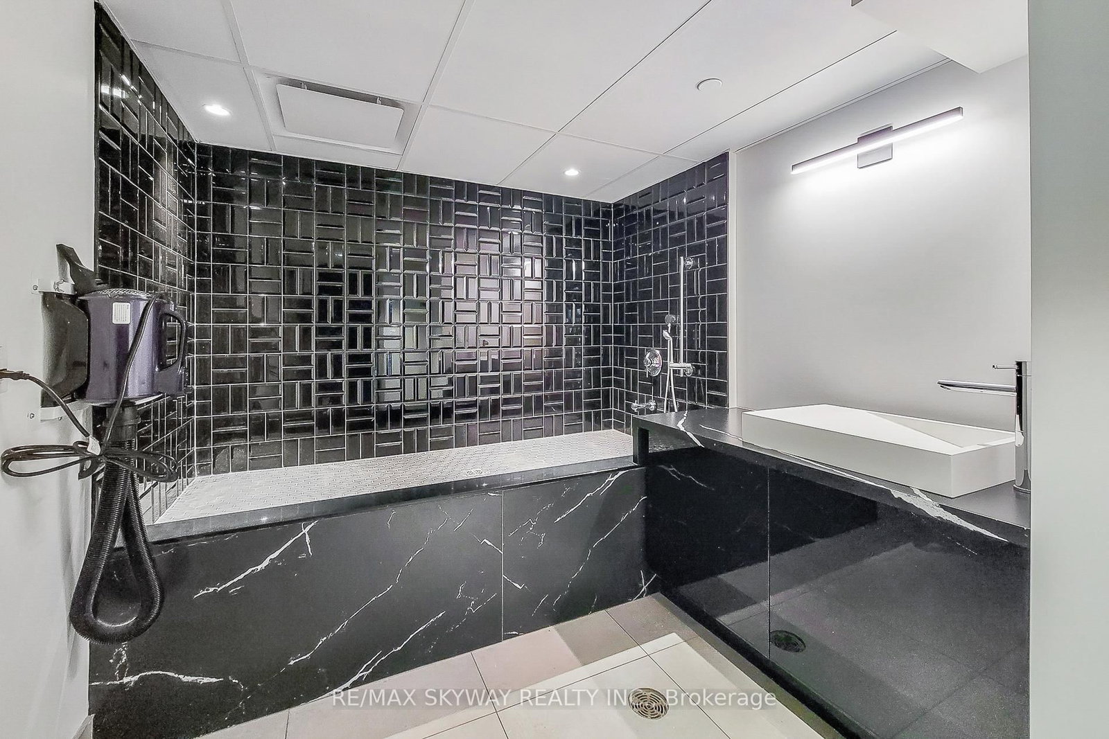 Condo for sale at 306-600 North Service Road, Hamilton, Ontario, L8E 0L2 - Stoney Creek - MLS: X12960948