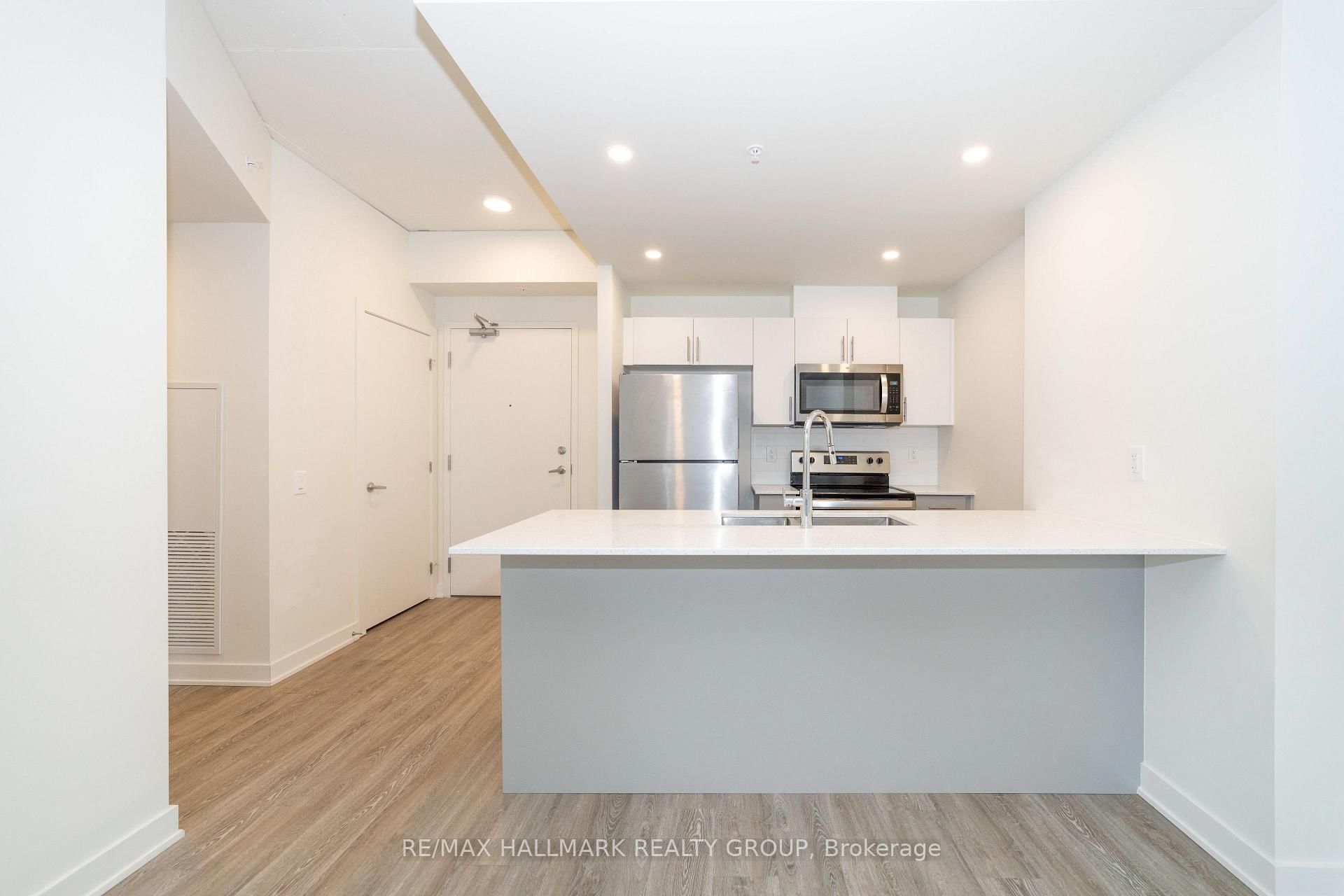 353 Gardner Street, Unit 705