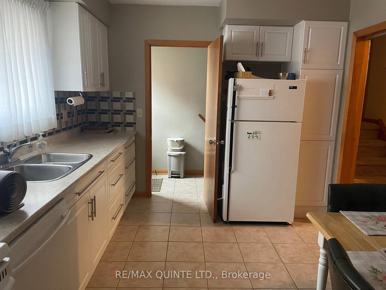 Detached House for sale at 16 Belvedere Road, Quinte West, Ontario, K8V 4A7 - Trenton Ward - MLS: X12960964