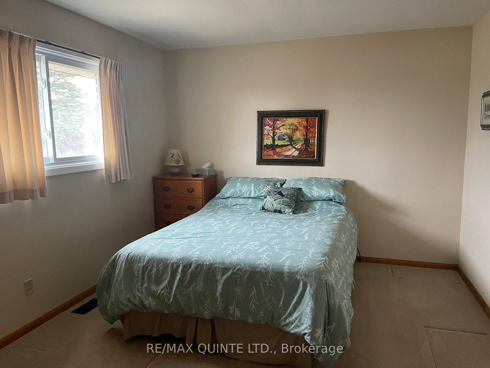 Detached House for sale at 16 Belvedere Road, Quinte West, Ontario, K8V 4A7 - Trenton Ward - MLS: X12960964