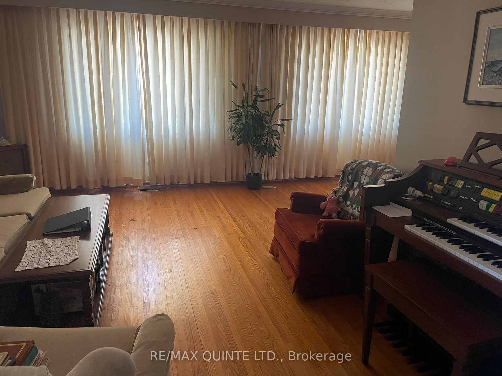 Detached House for sale at 16 Belvedere Road, Quinte West, Ontario, K8V 4A7 - Trenton Ward - MLS: X12960964