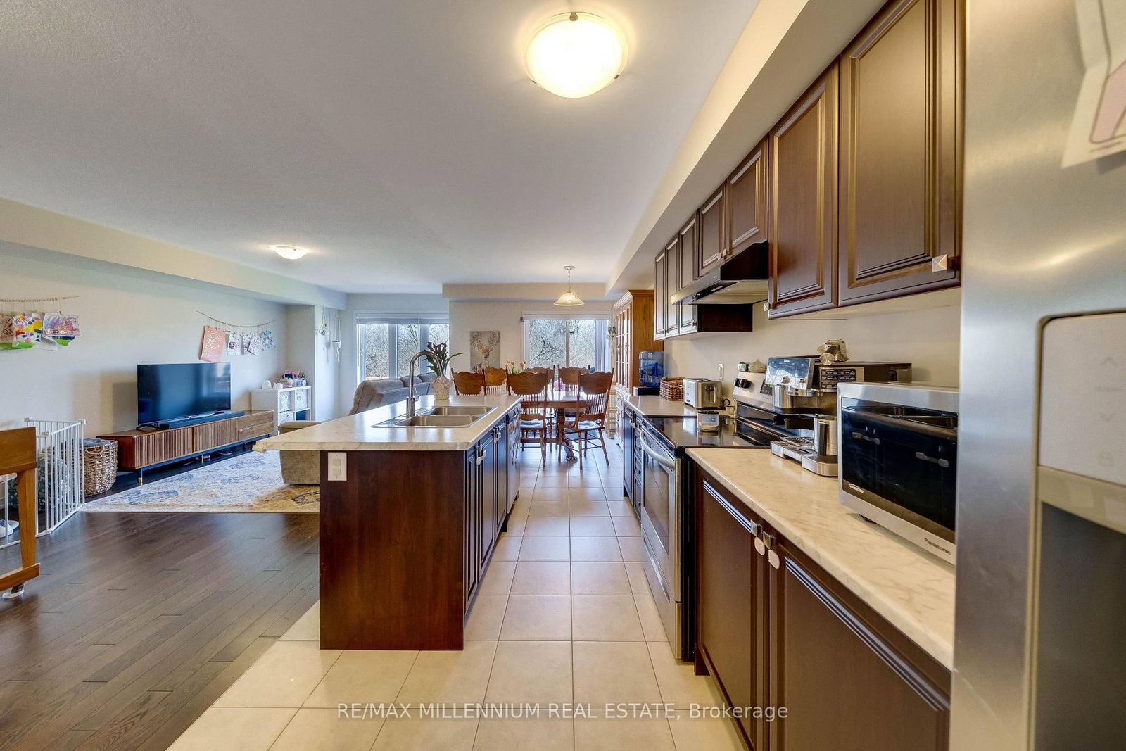 96 Esther Crescent S - Photo 11