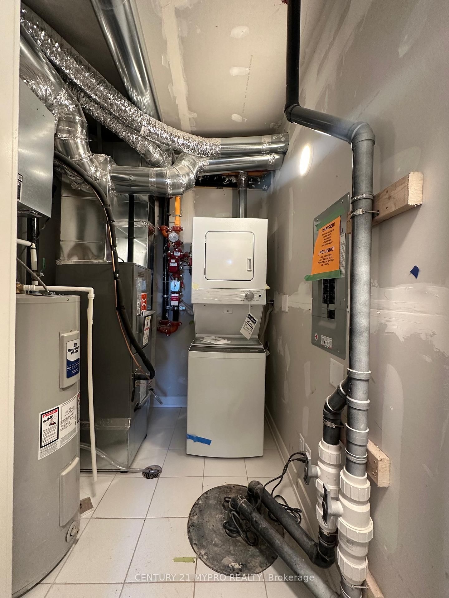 16 Melbourne Avenue, Unit 102A - Photo 14