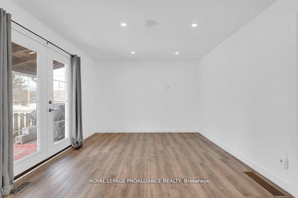 Detached House for sale at 61 Delaney Street, Quinte West, Ontario, K8V 4L7 - Trenton Ward - MLS: X12961274