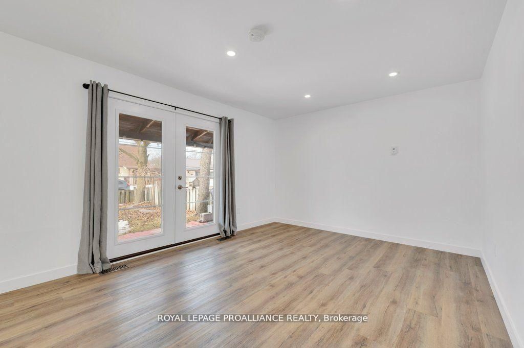 Detached House for sale at 61 Delaney Street, Quinte West, Ontario, K8V 4L7 - Trenton Ward - MLS: X12961274