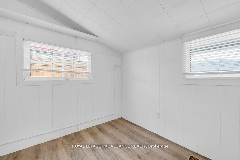 Detached House for sale at 61 Delaney Street, Quinte West, Ontario, K8V 4L7 - Trenton Ward - MLS: X12961274