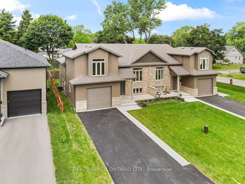 44 Topham Boulevard