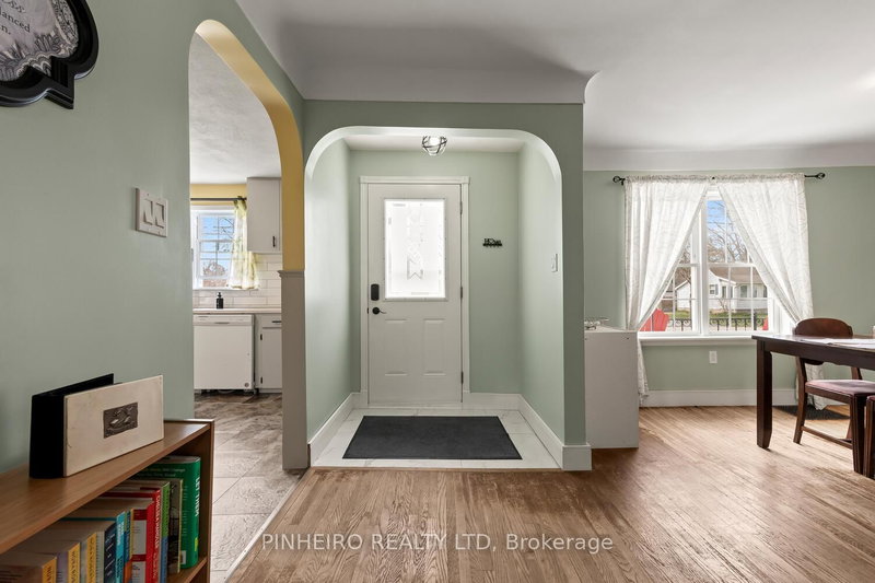 275 Ridout St, West Elgin, N0L 2C0 | Image 2