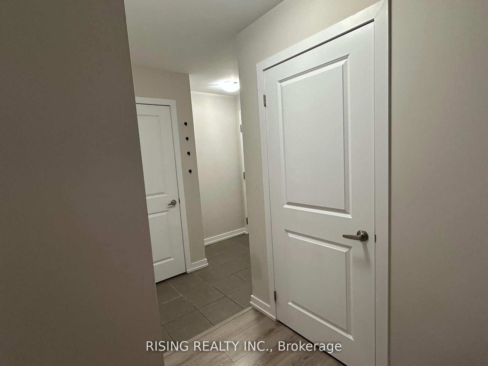 125 Shoreview Place, Unit 212 - Photo 4