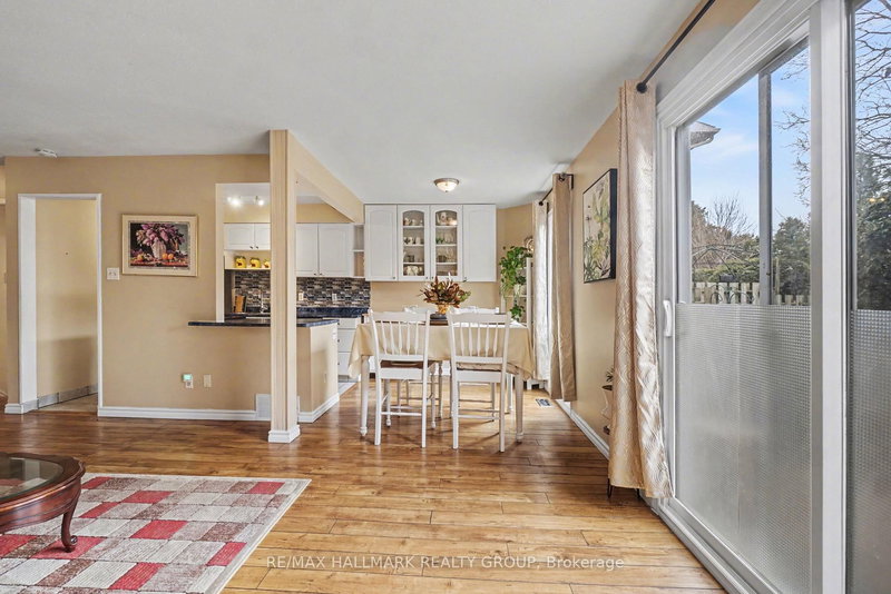 12D Arnold Dr, Ottawa, K2H 6V9 | Image 3