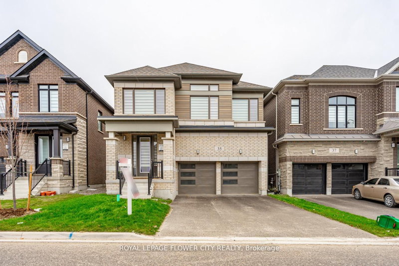 home for sale on 35 player Drive