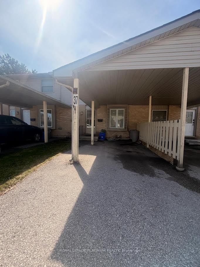 55 Ashley Crescent, Unit 37