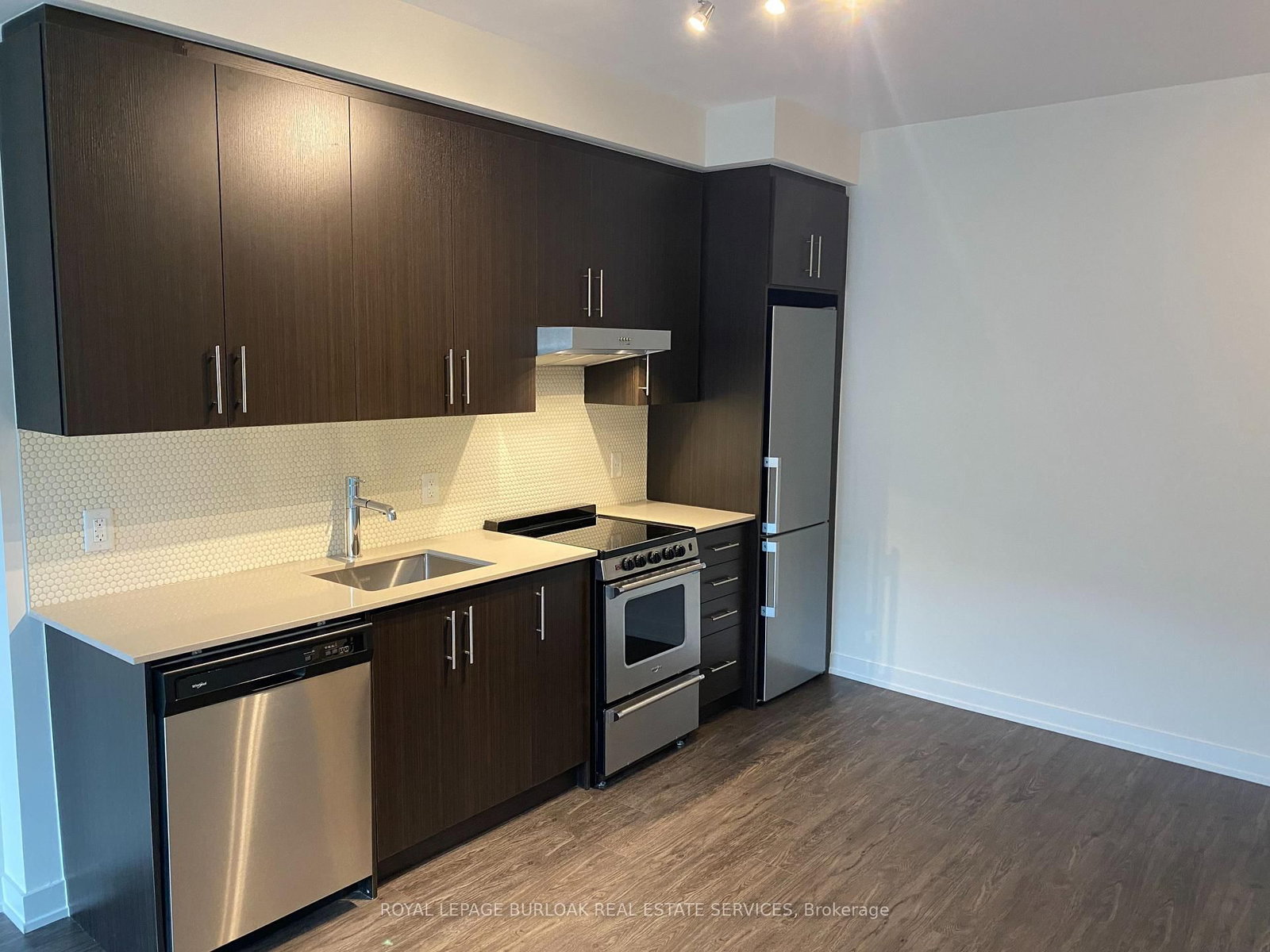 212 King William Street E, Unit 423 - Photo 10