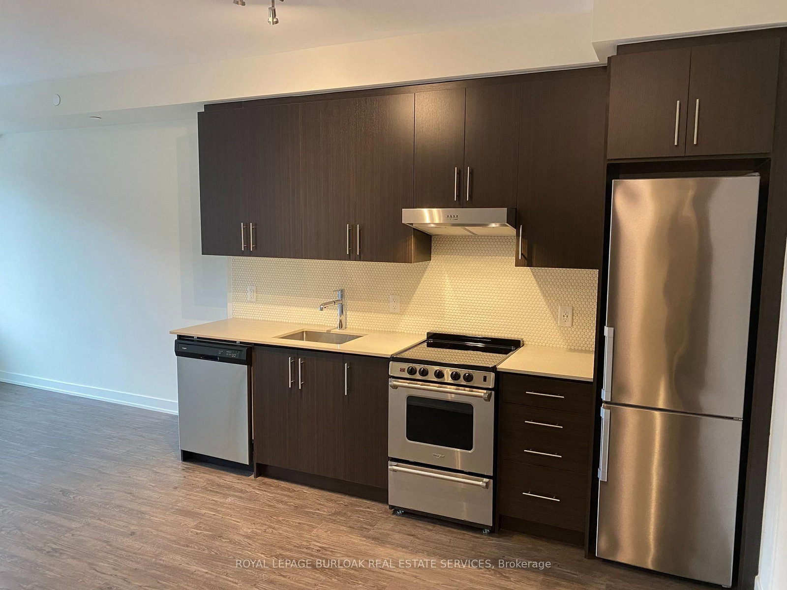 212 King William Street E, Unit 423 - Photo 11