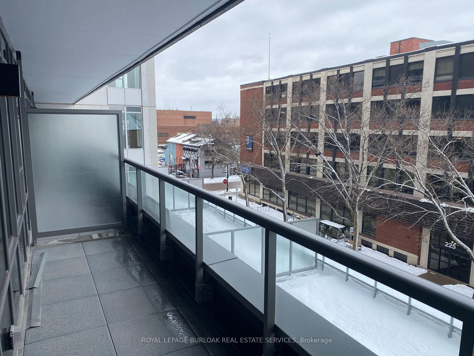 212 King William Street E, Unit 423 - Photo 20