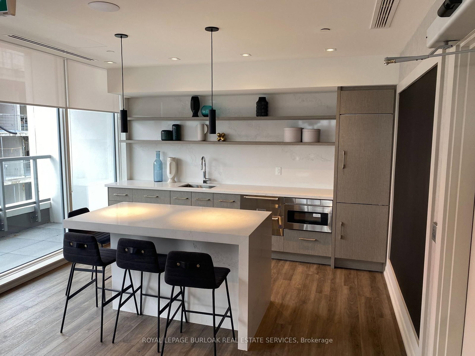 212 King William Street E, Unit 423 - Photo 22