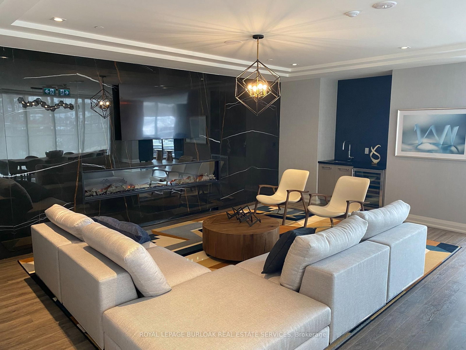 212 King William Street E, Unit 423 - Photo 24