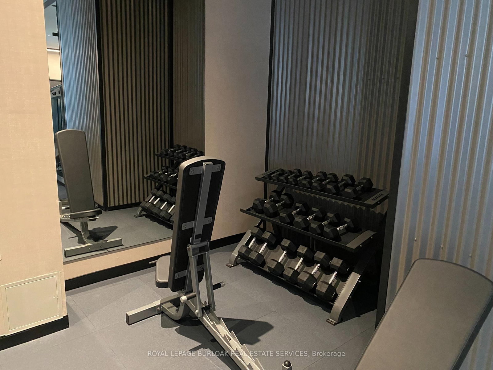 212 King William Street E, Unit 423 - Photo 32