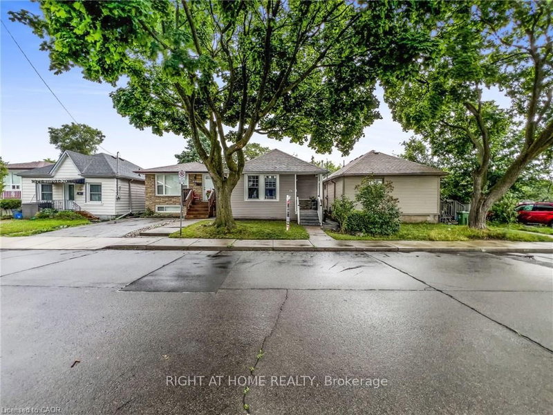 home for sale on 74 Province Street N