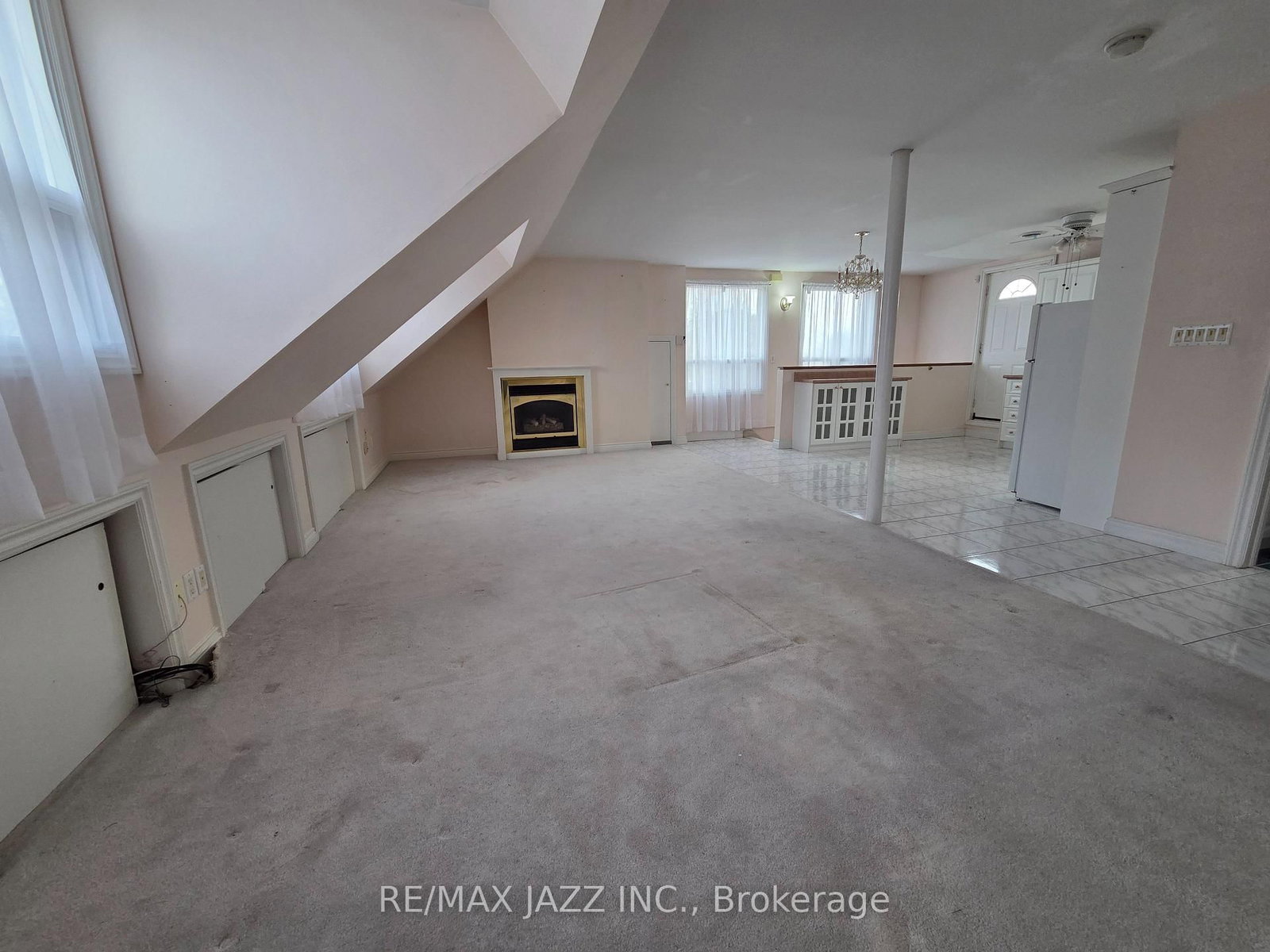 132 Victoria Street N - Photo 5