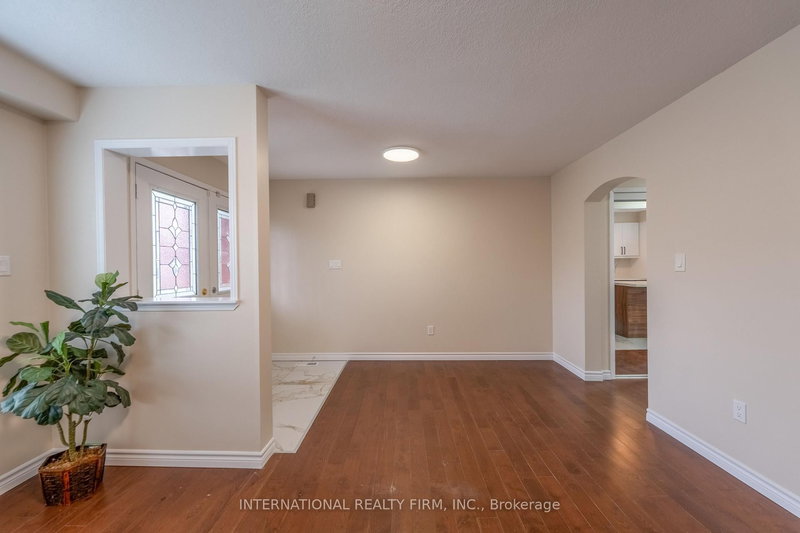 102 Hunter Way, Brantford, N3T 0A8 | Image 3