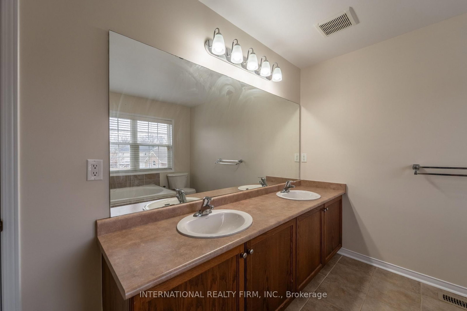 102 Hunter Way - Photo 30