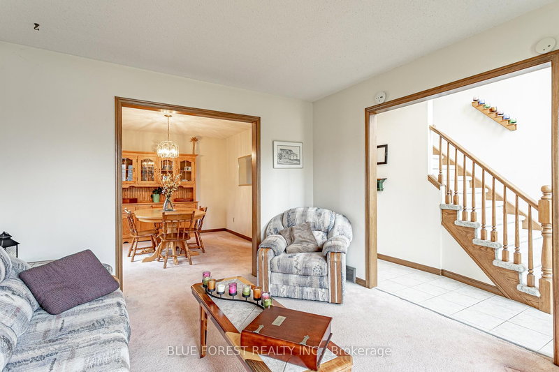 188 Scarlett Circ, Thames Centre, N0L 1G3 | Image 3