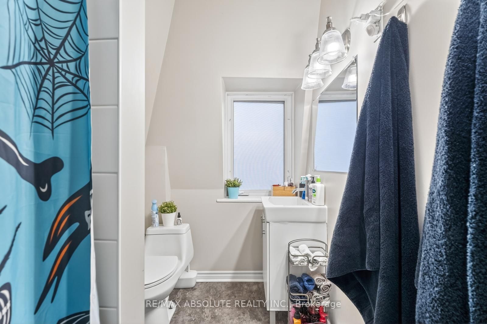 Detached House for sale at 231 Bell Street, Ottawa, Ontario, K1R 7E1 - West Centre Town - MLS: X12962104