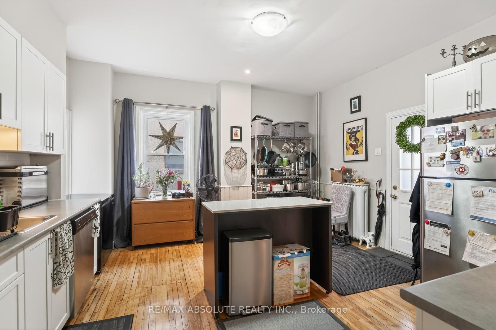 Detached House for sale at 231 Bell Street, Ottawa, Ontario, K1R 7E1 - West Centre Town - MLS: X12962104