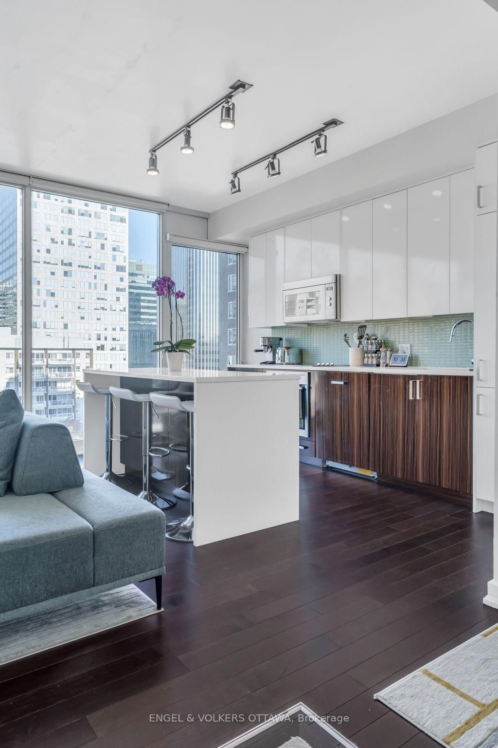 300 LISGAR Street, Unit 701 - Photo 16