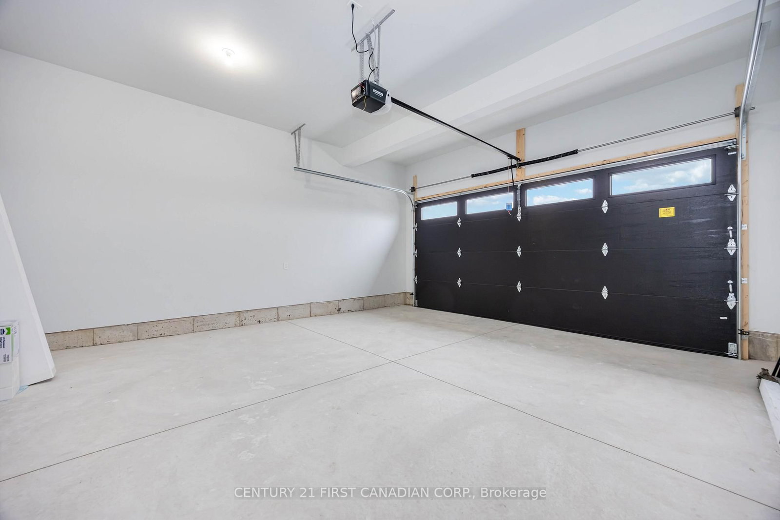 9 Postma Crescent • North Middlesex, ON photo 31