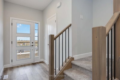 9 Postma Crescent • North Middlesex, ON photo 5