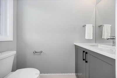 9 Postma Crescent • North Middlesex, ON photo 6