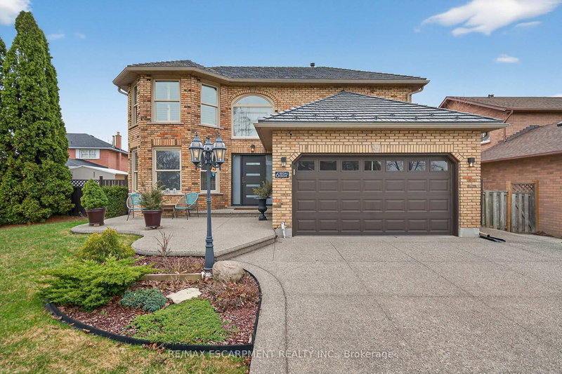 6 Regal Dr, Hamilton, L8W 2P4 | Image 3