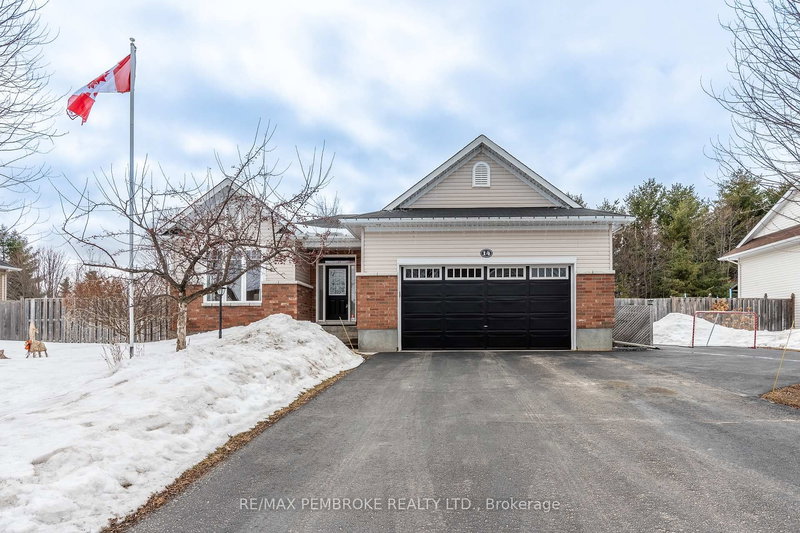 14 Bedard Blvd, Petawawa, K8H 0B7 | Image 3