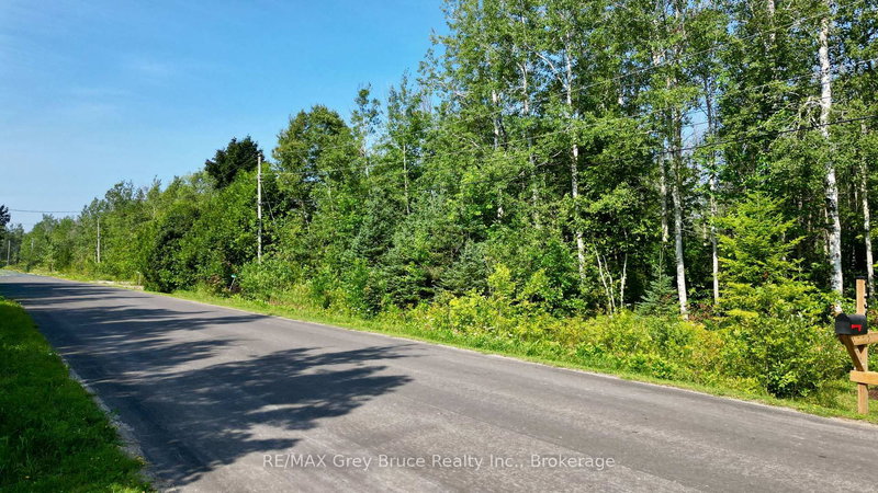127 Maple Dr, Northern Bruce Peninsula, N0H 1Z0 | Image 3