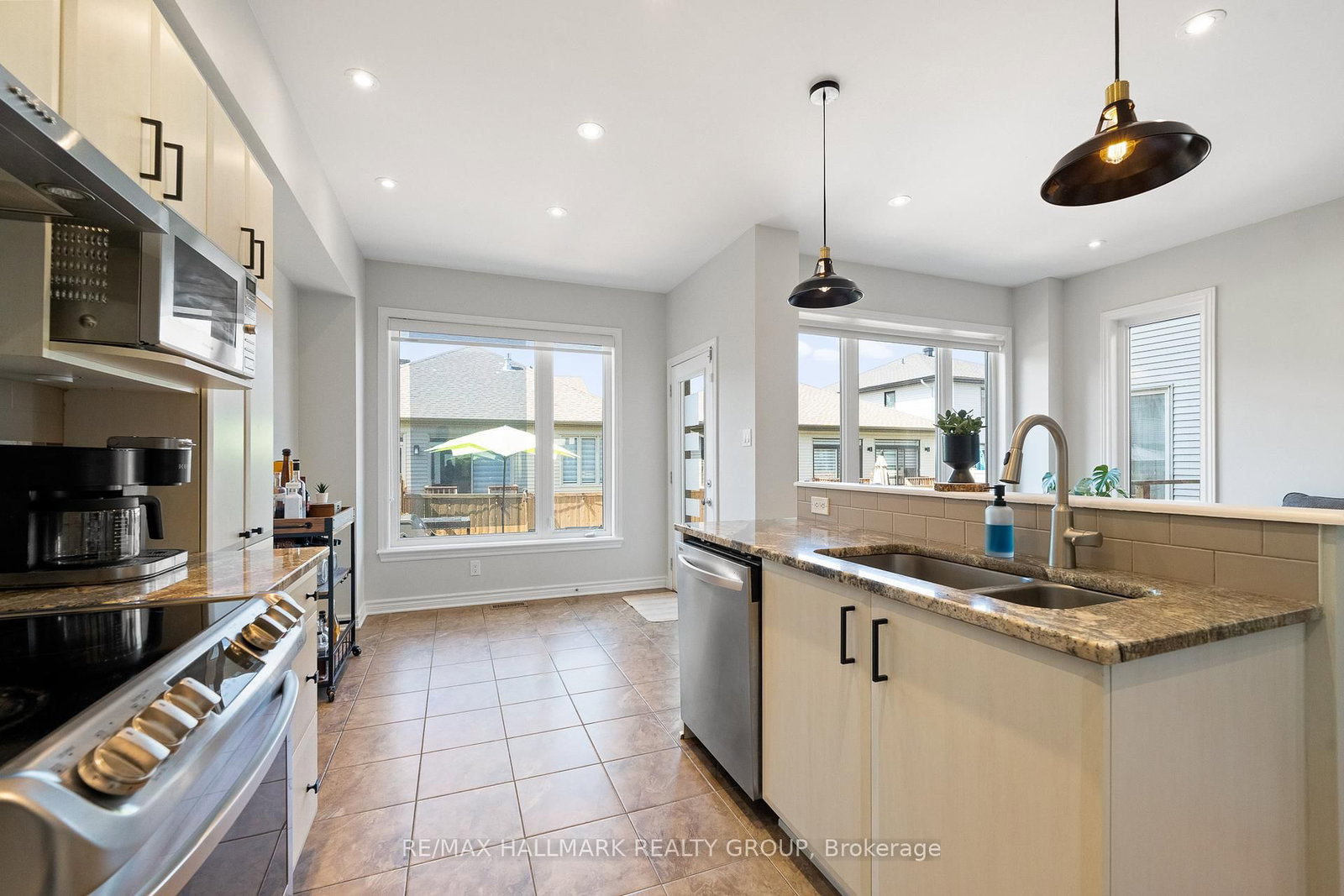 735 Morningstar Way - Photo 16