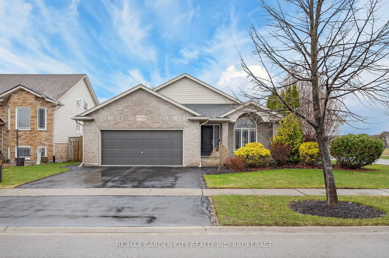 7059 Parkside Rd, Niagara Falls, L2H 3L6 | Image 2