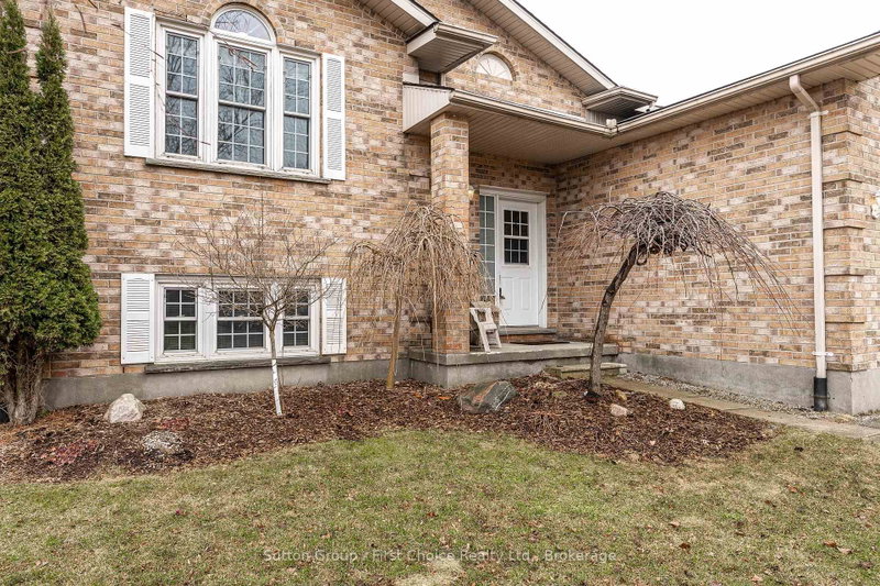 27 Mcqueen Court
