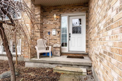 27 Mcqueen Court • Stratford, ON photo 3