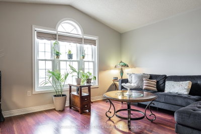 27 Mcqueen Court • Stratford, ON photo 6