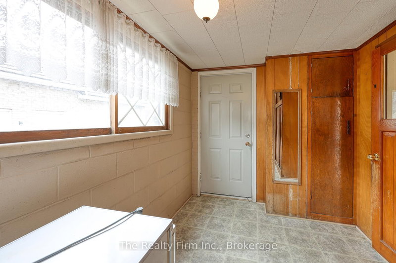 52 Huron St, Woodstock, N4S 6Z3 | Image 3