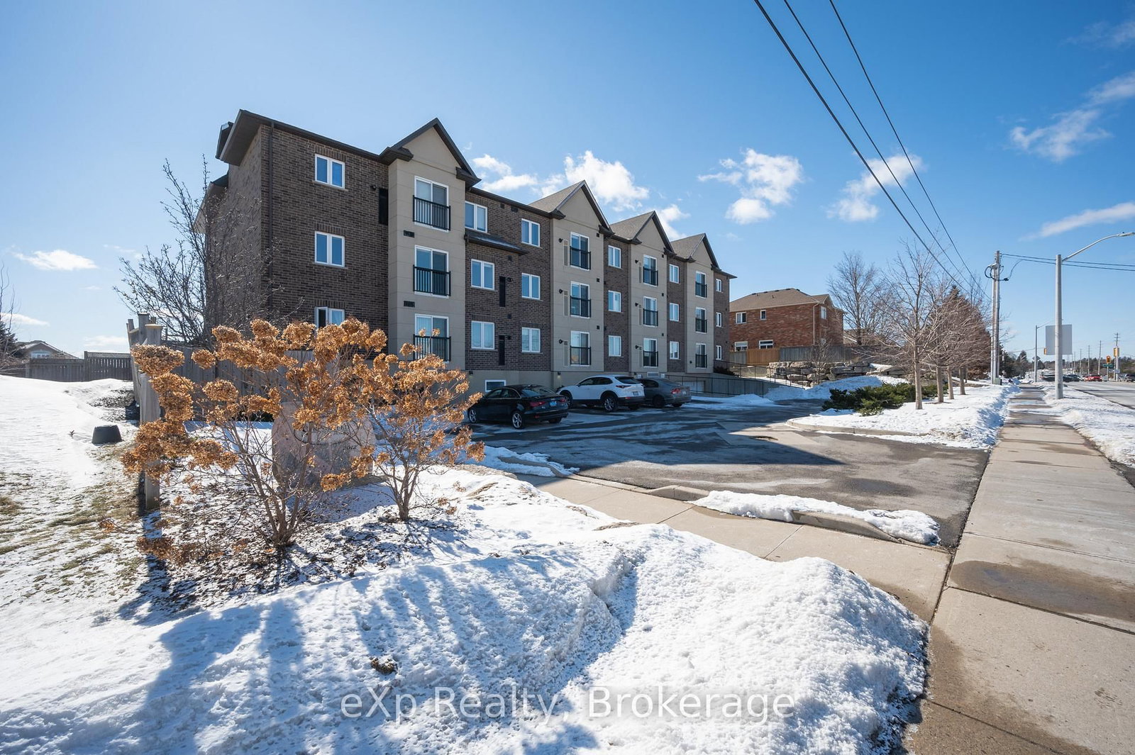 886 Golf Links Road, Unit 204