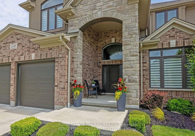 2349 Dauncey Crescent