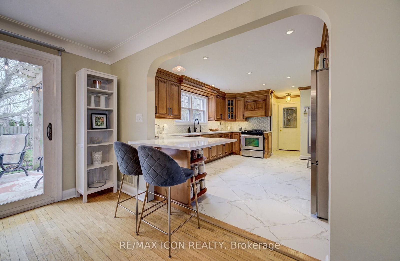 27 Lowrey Avenue S - Photo 13