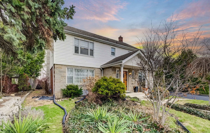 27 Lowrey Ave S, Cambridge, N1R 4Z4 | Image 2