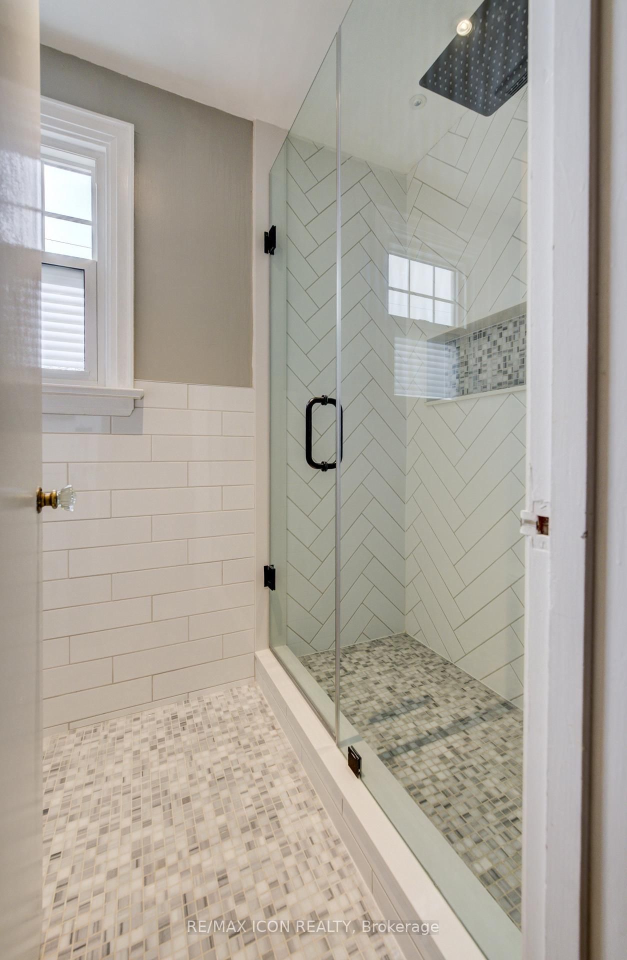 27 Lowrey Avenue S - Photo 25