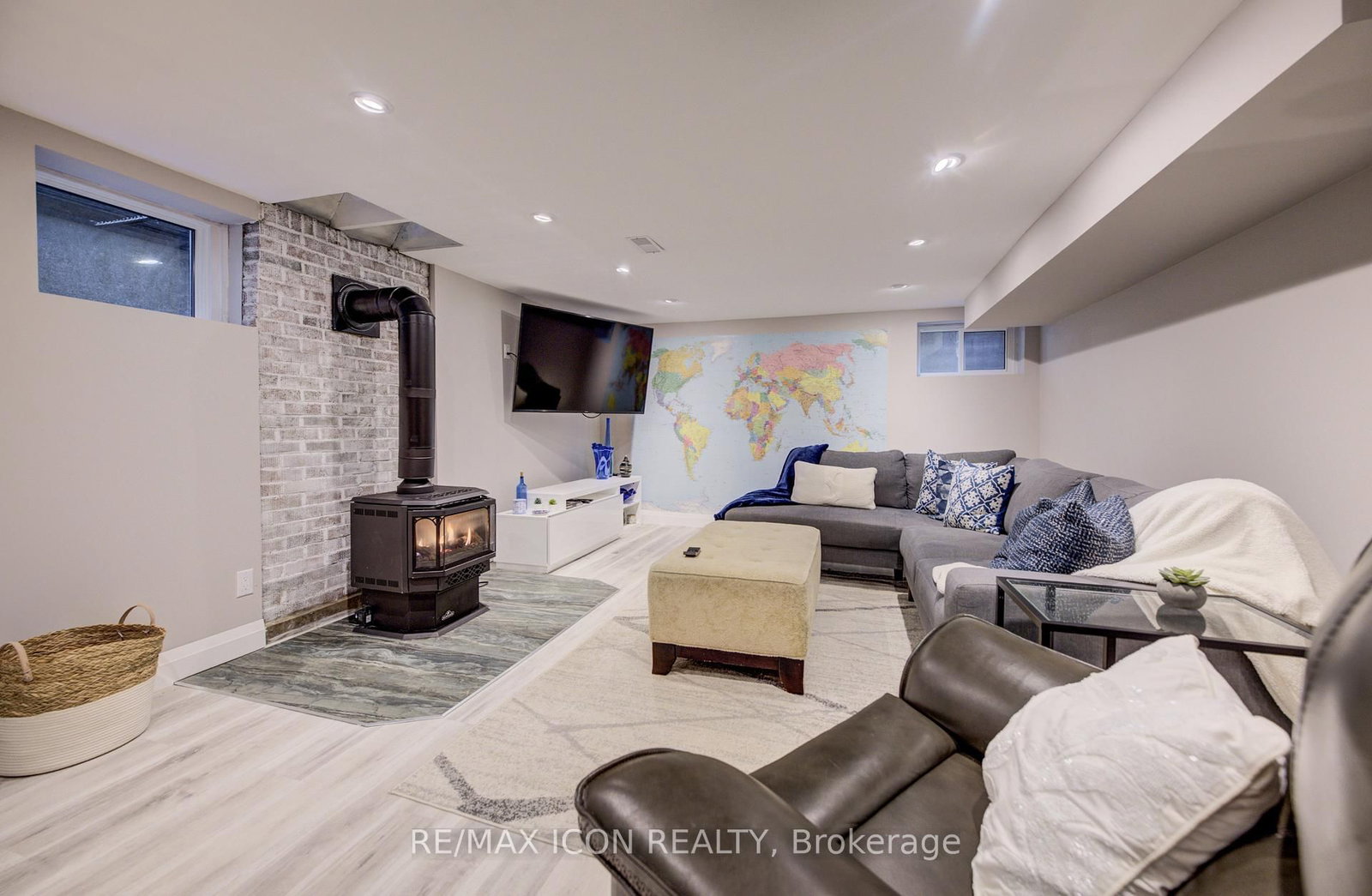 27 Lowrey Avenue S - Photo 39