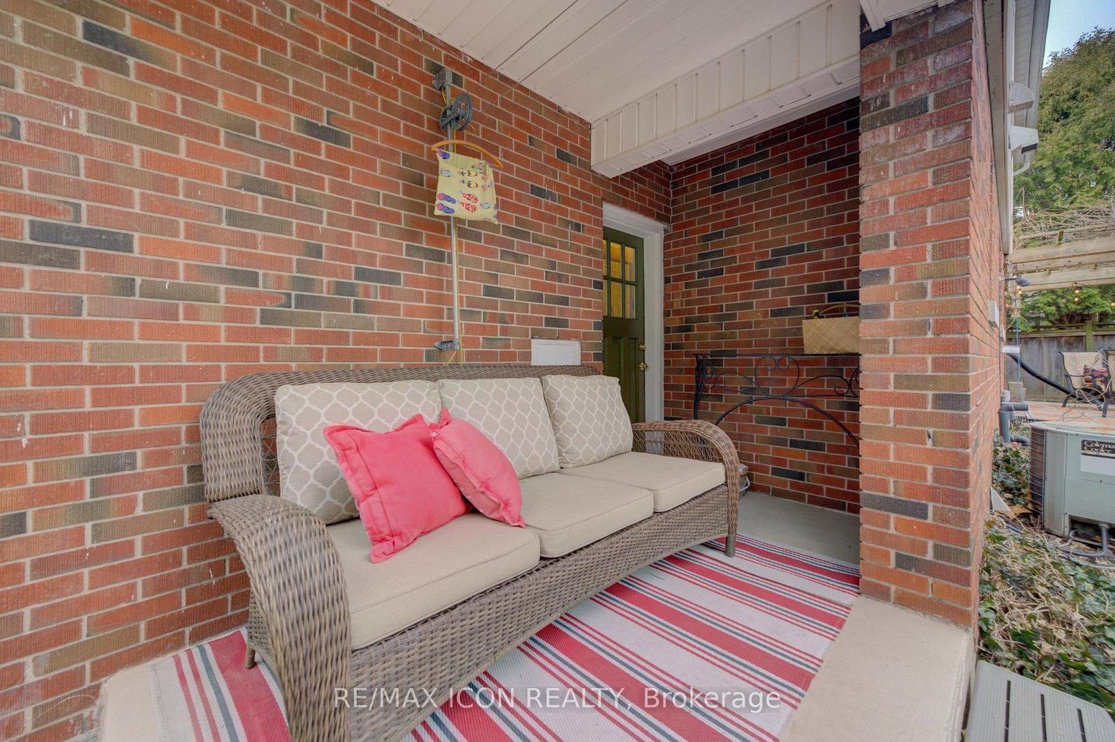 27 Lowrey Avenue S - Photo 45