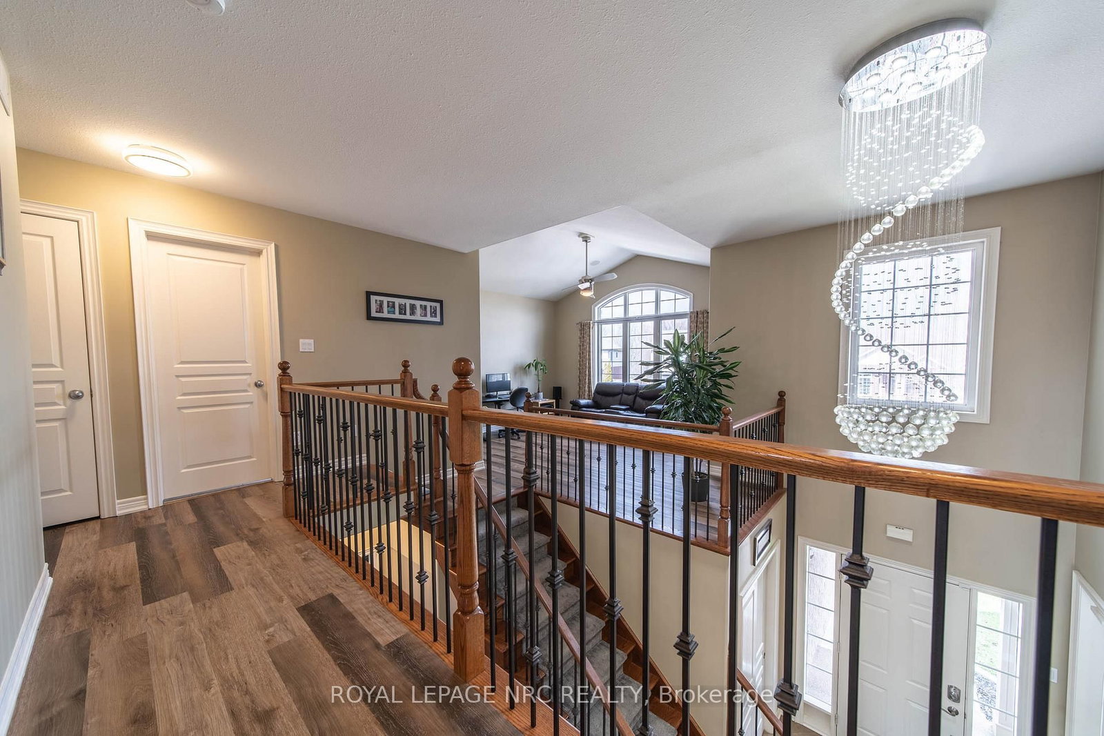 Detached House for sale at 325 Hillsdale Road, Welland, Ontario, L3C 7M2 - Coyle Creek - MLS: X12962960